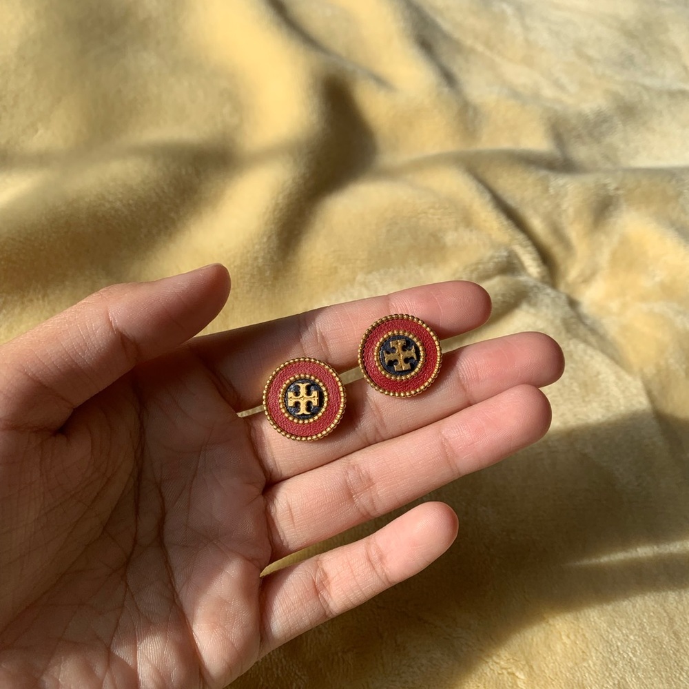 Lovely red tory burch stud earrings 100% authentic